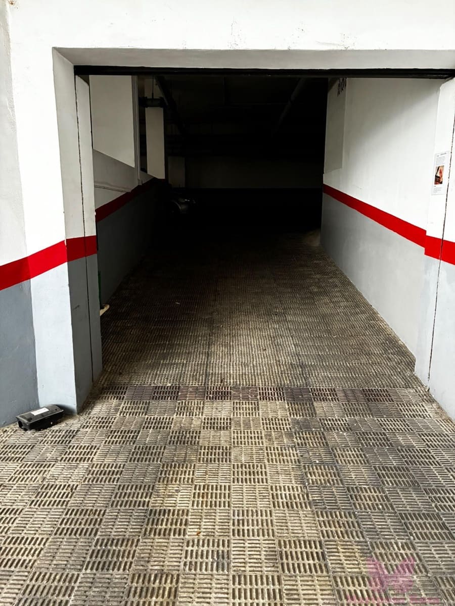 5 soveværelse Lejlighed til salg i Cadiz by med garage - € 750.000 (Ref: 9920446)