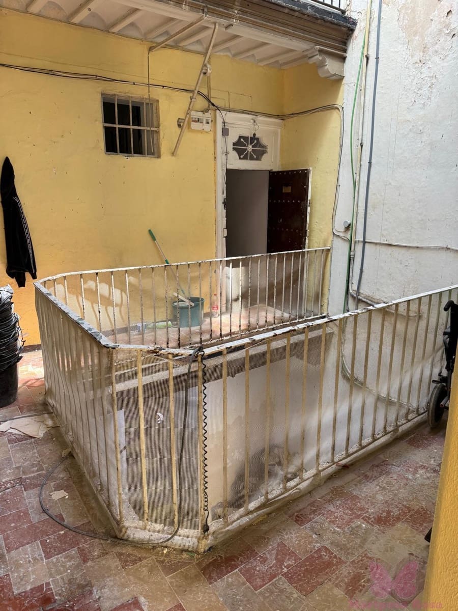 Flat for sale in Cadiz city - € 285,000 (Ref: 9921489)
