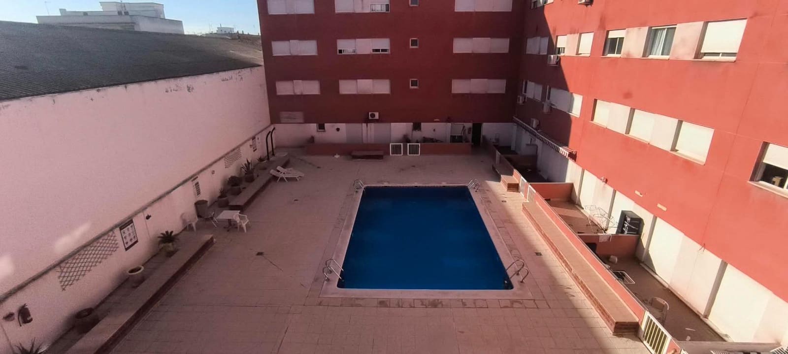 Ático de 3 habitaciones en Almoradí en venta con piscina garaje - 135.000 € (Ref: 10094555)