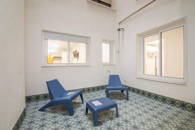 7 soveværelse Lejlighed til leje i Centro, Elche / Elx - € 400 (Ref: 10100400)