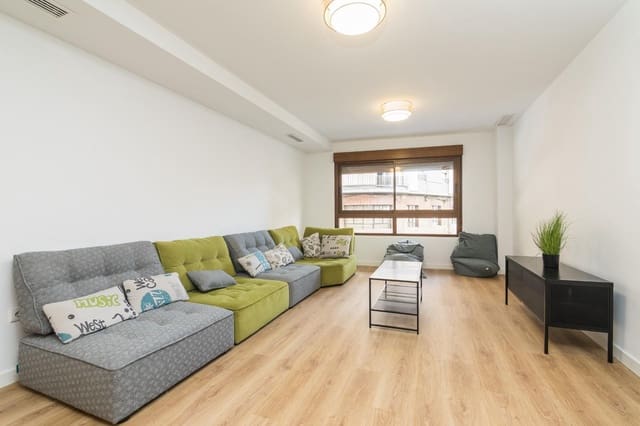 7 soveværelse Lejlighed til leje i Centro, Elche / Elx - € 400 (Ref: 10100400)