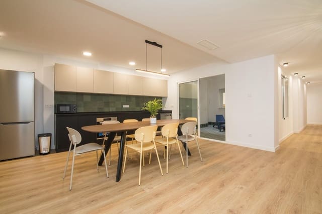7 soveværelse Lejlighed til leje i Centro, Elche / Elx - € 400 (Ref: 10100400)