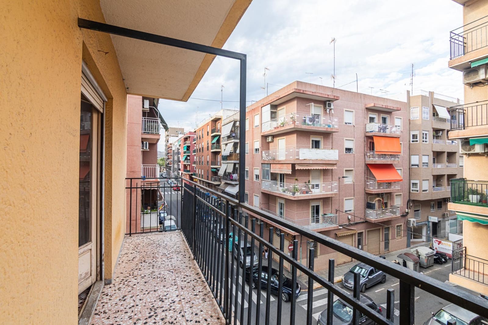 4 slaapkamer Flat te koop in Elche / Elx - € 173.000 (Ref: 10111799)
