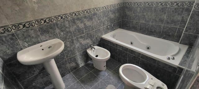 3 soverom Penthouse til salgs i Almoradí med svømmebasseng garasje - € 135 000 (Ref: 10136009)
