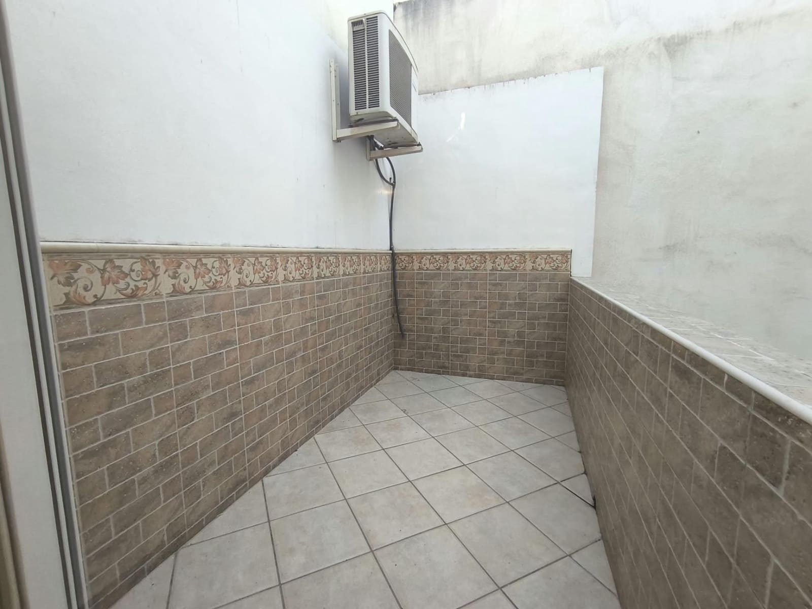 4 bedroom Flat for sale in Catral - € 168,000 (Ref: 10155442)