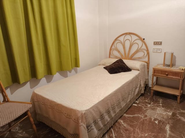 4 bedroom Flat for sale in Catral - € 168,000 (Ref: 10155442)