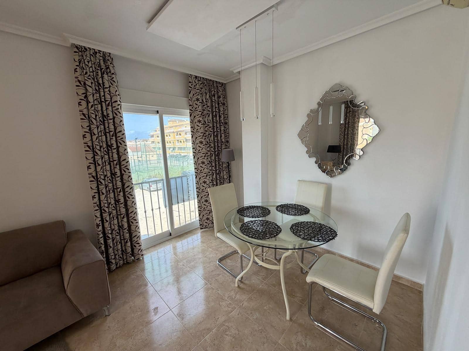 2 slaapkamer Flat te koop in Formentera del Segura met zwembad - € 123.000 (Ref: 10175257)