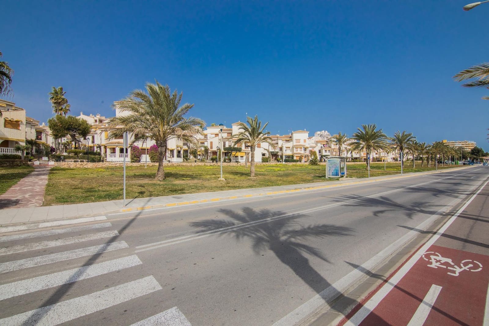 3 camera da letto Bungalow da affitare come casa vacanza in Santa Pola con piscina garage - 1.300 € (Rif: 7426232)