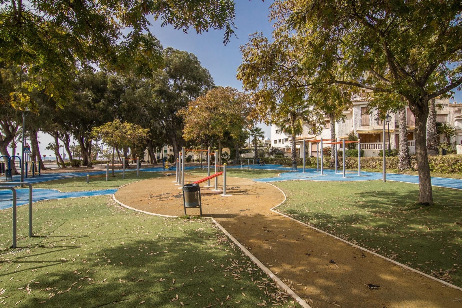 3 camera da letto Bungalow da affitare come casa vacanza in Santa Pola con piscina garage - 1.300 € (Rif: 7426232)