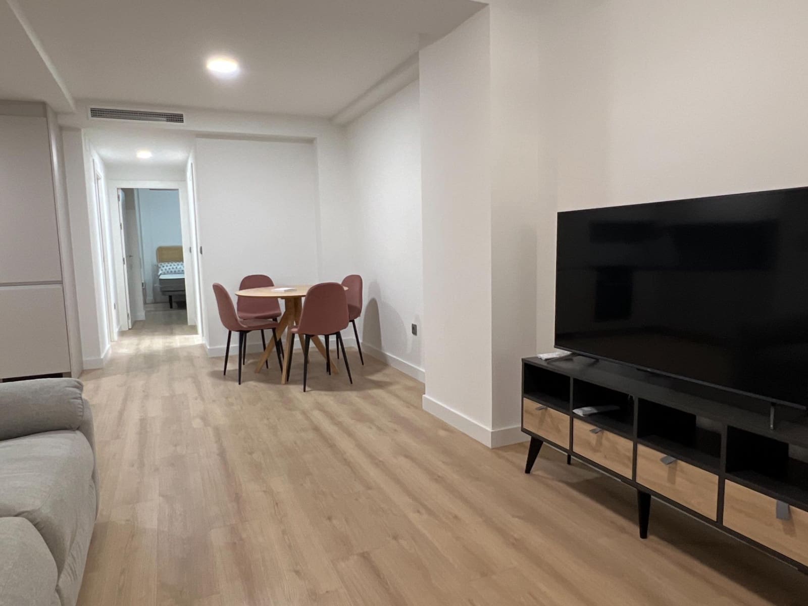 Piso de 2 habitaciones en Elche / Elx en alquiler - 875 € (Ref: 8202058)