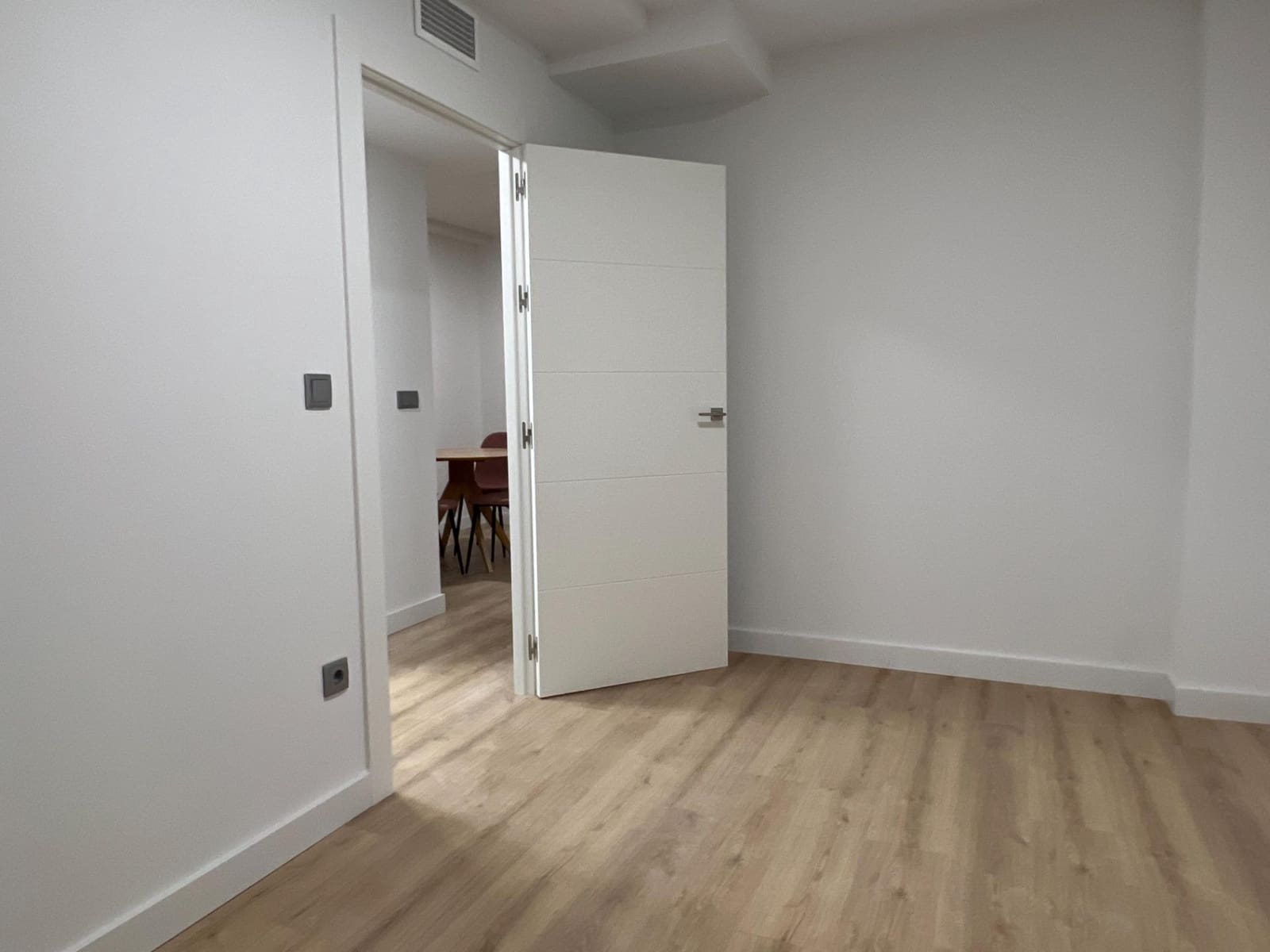 Piso de 2 habitaciones en Elche / Elx en alquiler - 875 € (Ref: 8202058)