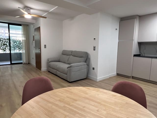 2 quarto Apartamento para arrendar em Centro, Elche / Elx - 875 € (Ref: 8202058)