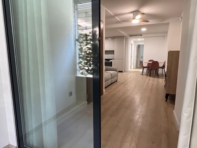 2 quarto Apartamento para arrendar em Centro, Elche / Elx - 875 € (Ref: 8202058)