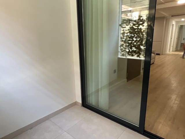 2 quarto Apartamento para arrendar em Centro, Elche / Elx - 875 € (Ref: 8202058)