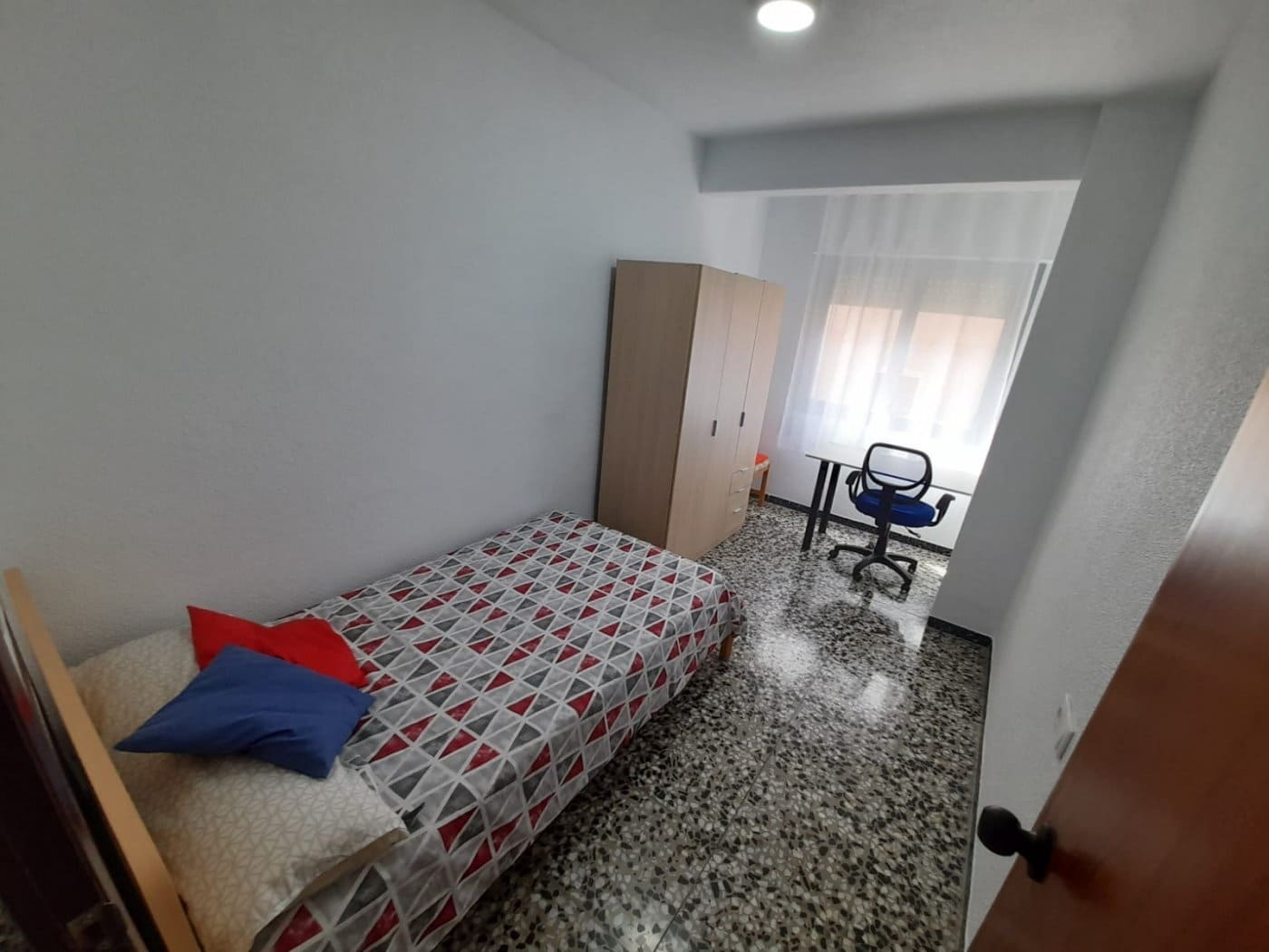 4 Zimmer Wohnung zu vermieten in Elche / Elx - 320 € (Ref: 8415657)