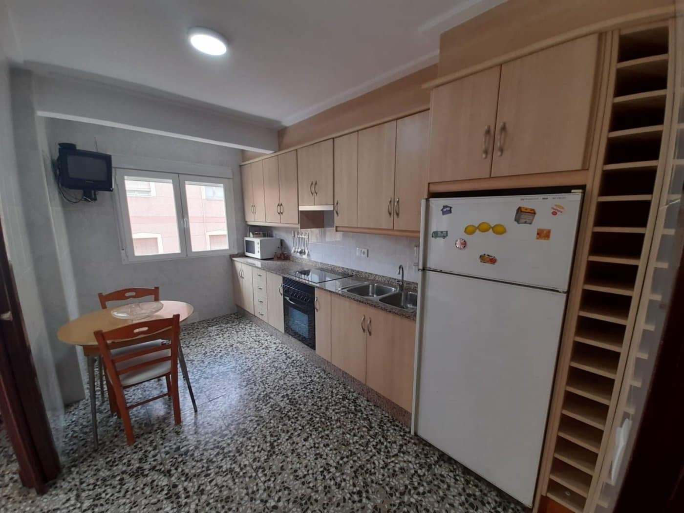 4 Zimmer Wohnung zu vermieten in Elche / Elx - 320 € (Ref: 8415657)