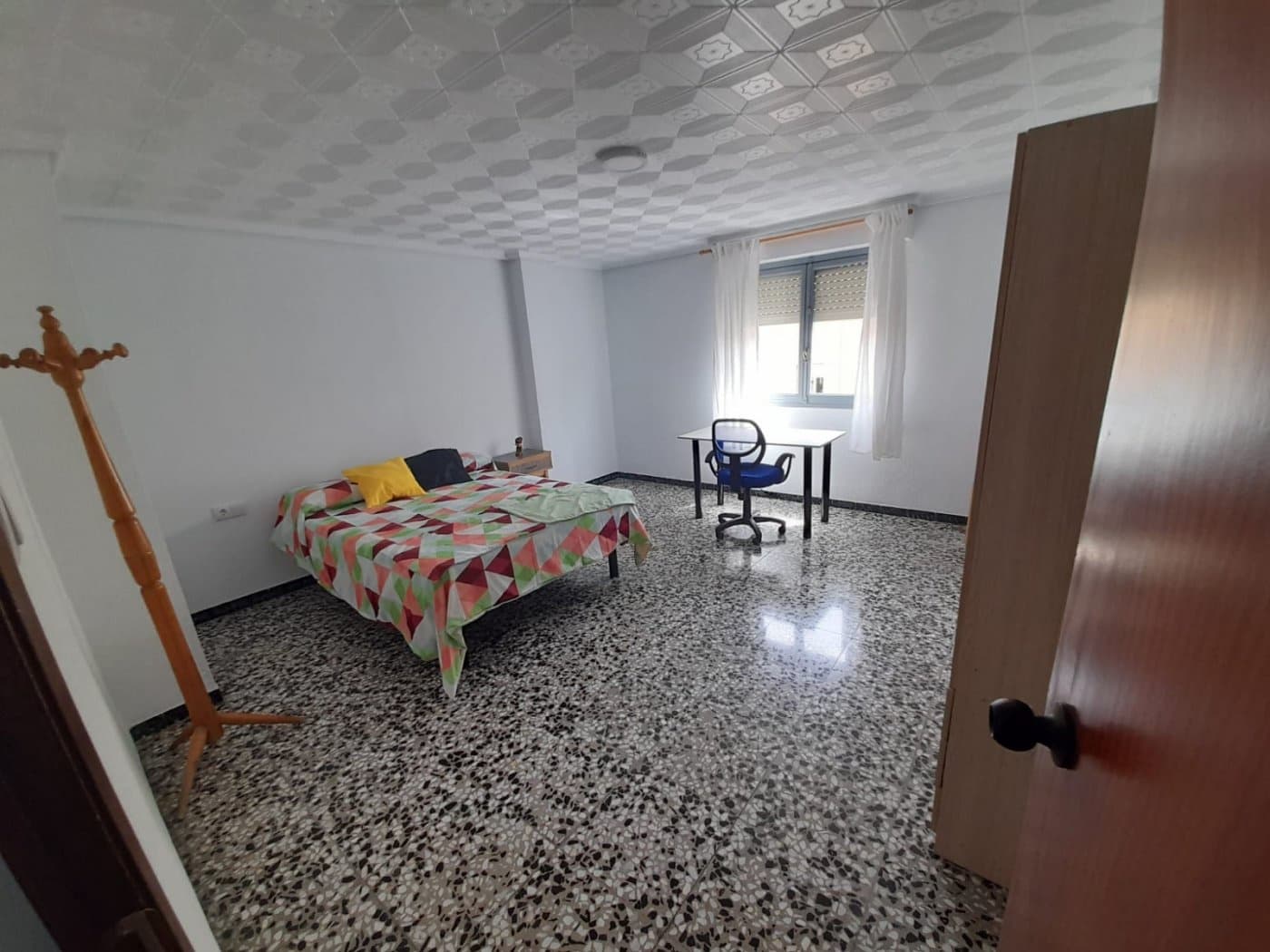 4 Zimmer Wohnung zu vermieten in Elche / Elx - 320 € (Ref: 8415657)
