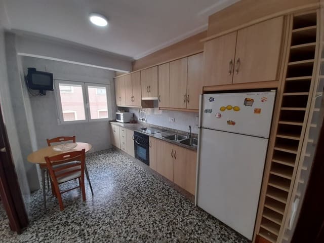4 slaapkamer Flat te huur in Altabix, Elche / Elx - € 320 (Ref: 8415657)