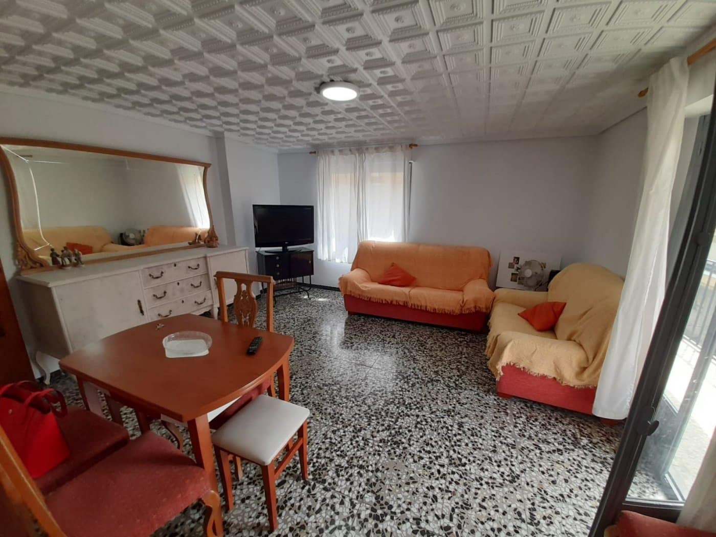 4 Zimmer Wohnung zu vermieten in Elche / Elx - 320 € (Ref: 8415657)