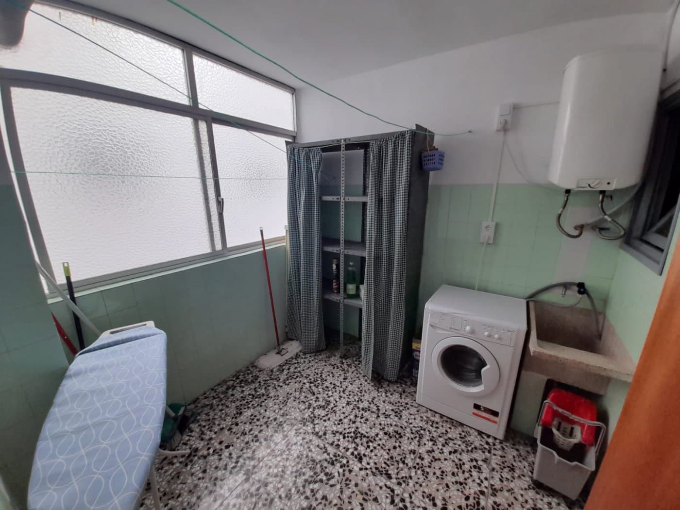 4 Zimmer Wohnung zu vermieten in Elche / Elx - 320 € (Ref: 8415657)