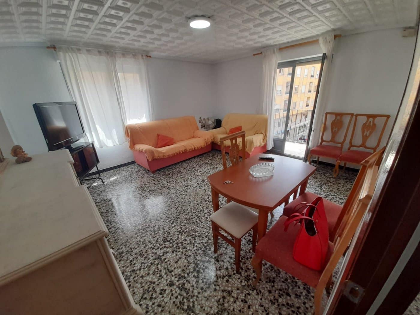 4 Zimmer Wohnung zu vermieten in Elche / Elx - 320 € (Ref: 8415657)
