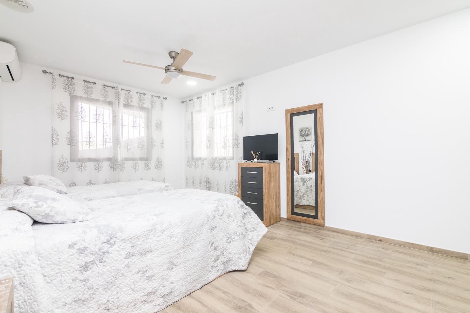 5 chambre Villa/Maison à vendre à Elche / Elx avec piscine - 390 000 € (Ref: 8426335)