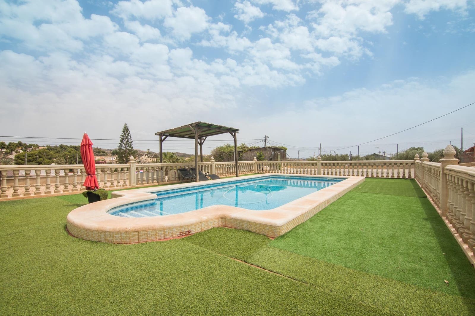 5 soveværelse Villa til salg i Elche / Elx med swimmingpool - € 390.000 (Ref: 8426335)