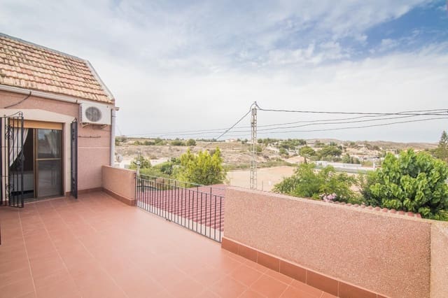 5 makuuhuone Huvila myytävänä paikassa Peña de las Águilas, Elche / Elx mukana uima-altaan - 390 000 € (Ref: 8426335)