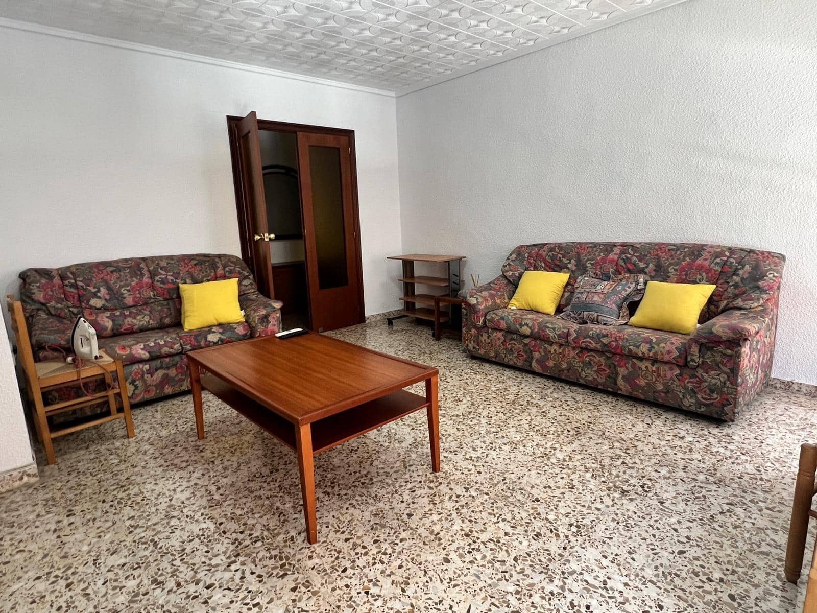 4 soveværelse Lejlighed til leje i Elche / Elx - € 300 (Ref: 8542134)