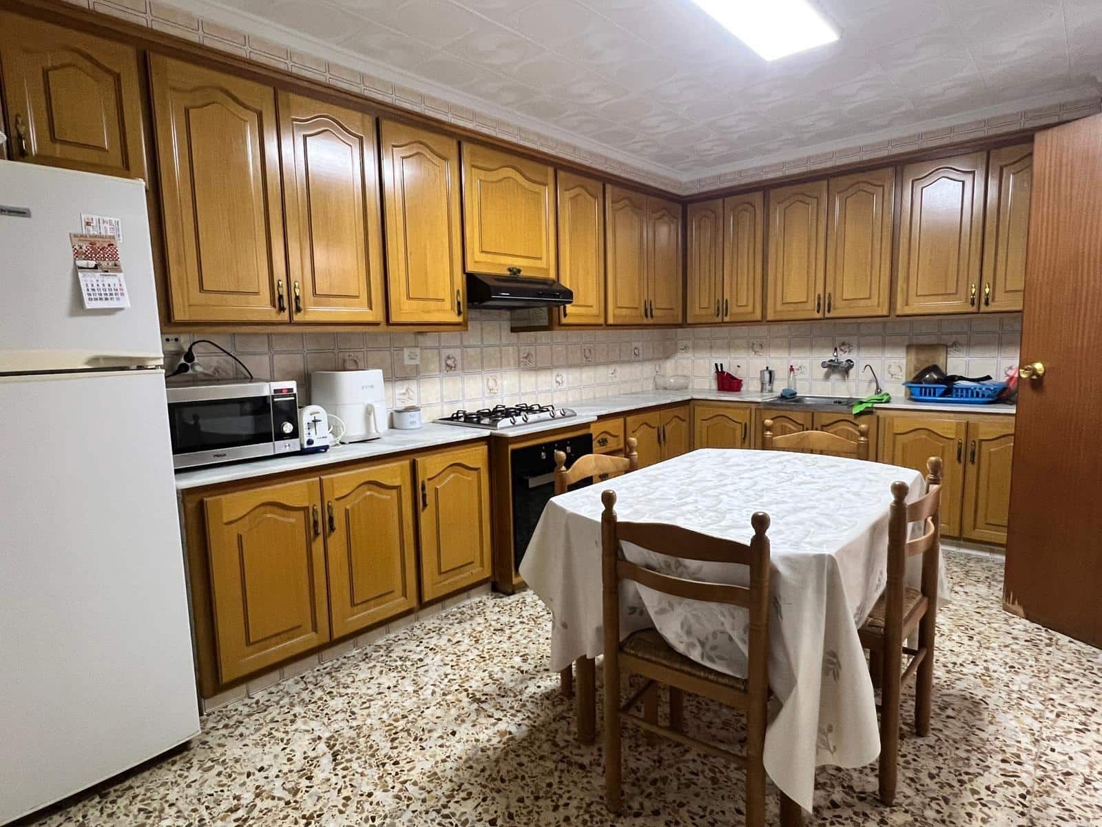 4 soveværelse Lejlighed til leje i Elche / Elx - € 300 (Ref: 8542134)