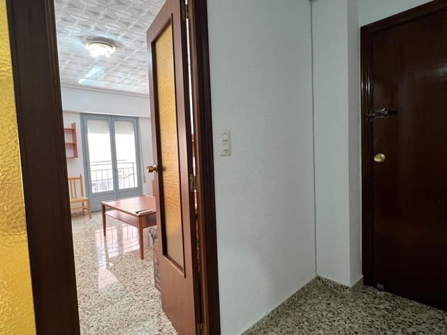 4 soveværelse Lejlighed til leje i Sector V, Elche / Elx - € 300 (Ref: 8542134)