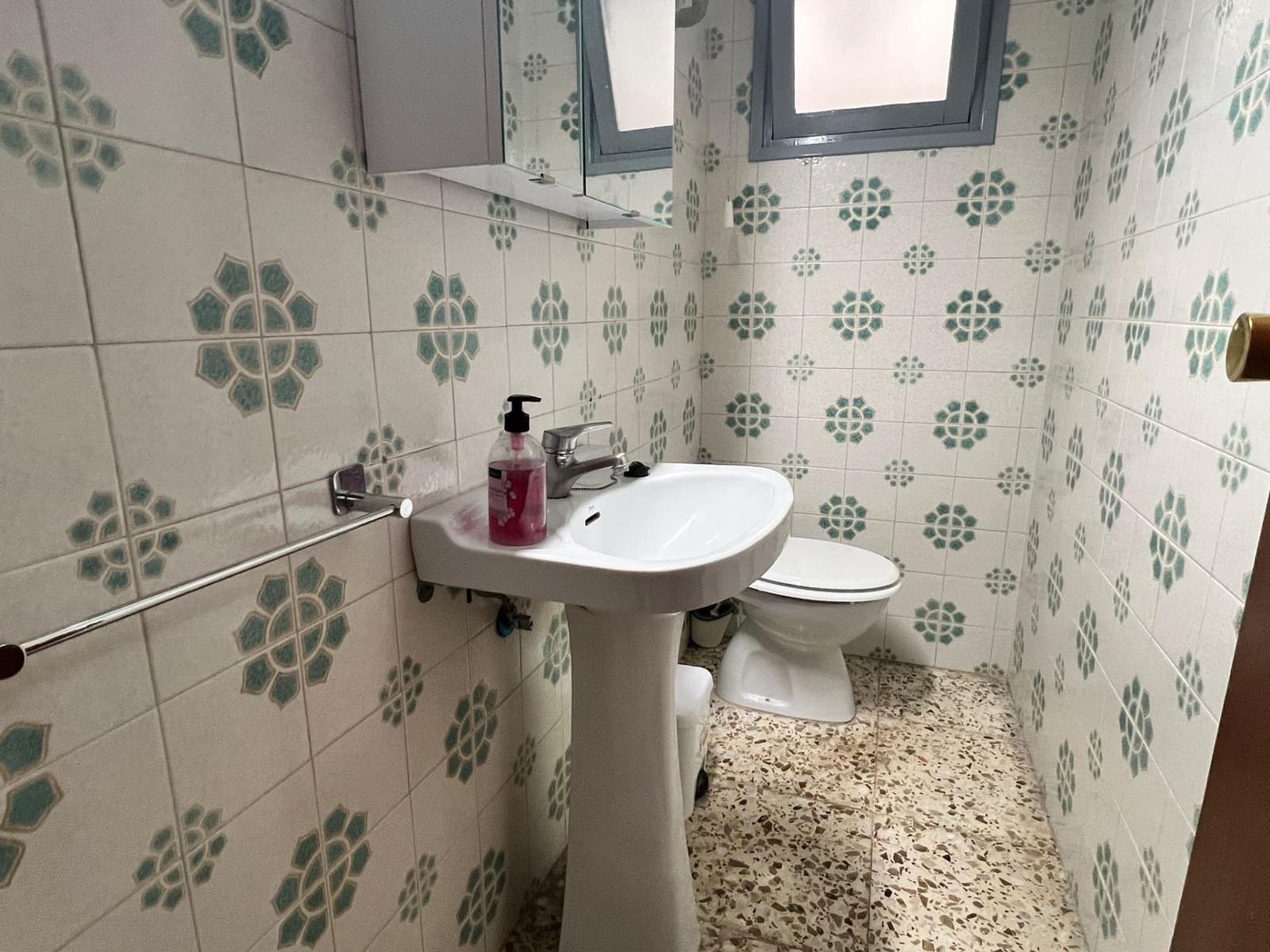 4 soveværelse Lejlighed til leje i Elche / Elx - € 300 (Ref: 8542134)
