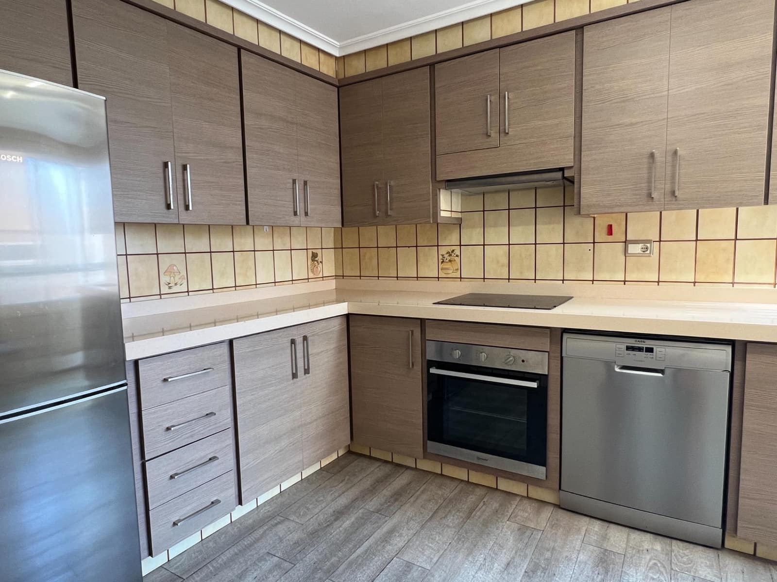 3 soverom Penthouse til leie i Elche / Elx - € 925 (Ref: 8672952)