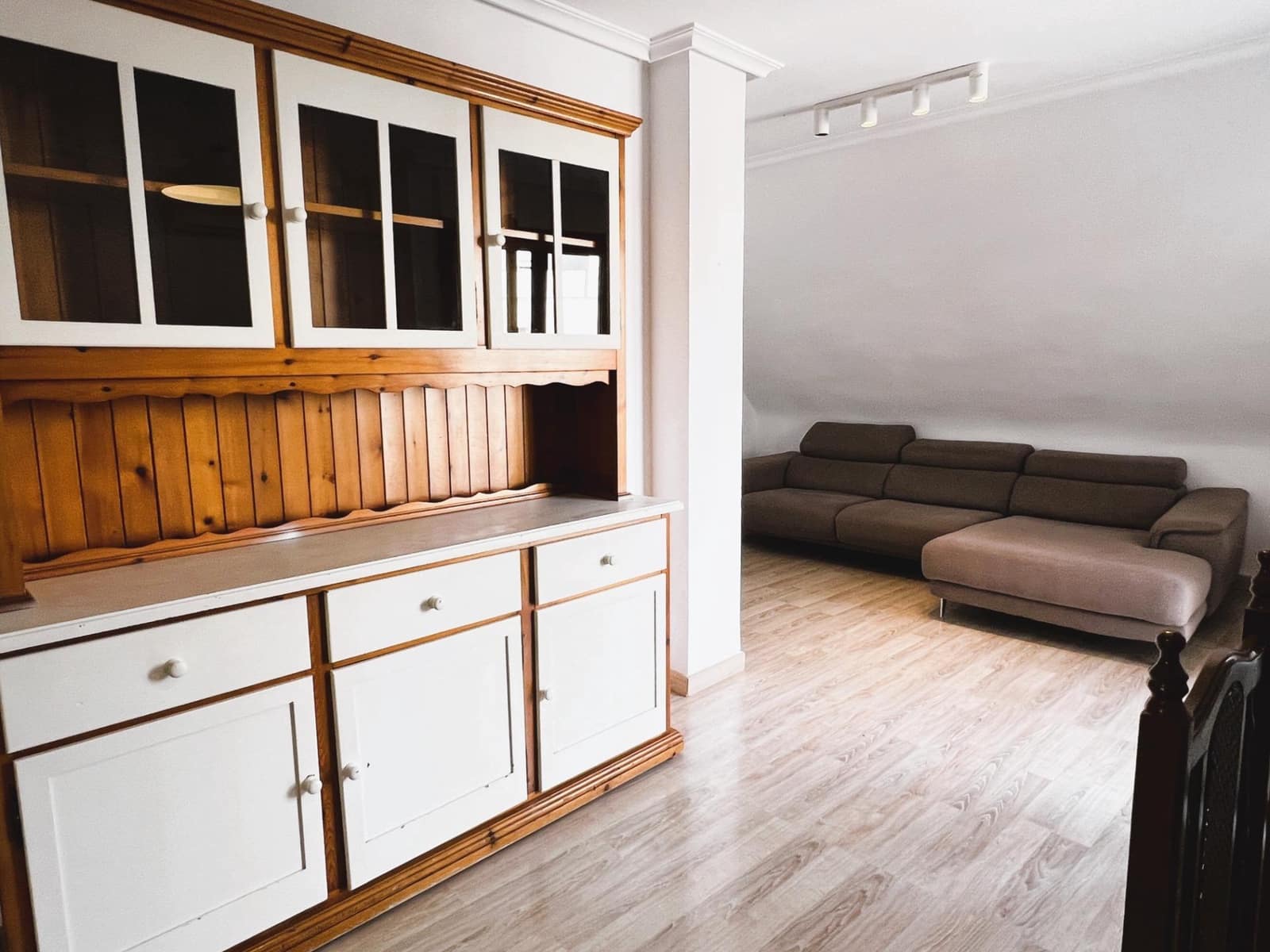 3 soverom Penthouse til leie i Elche / Elx - € 925 (Ref: 8672952)