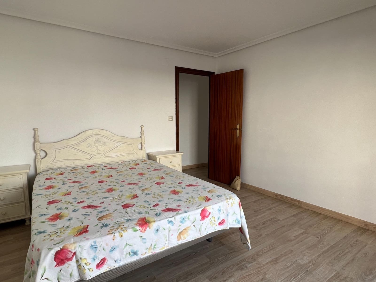 3 soverom Penthouse til leie i Elche / Elx - € 925 (Ref: 8672952)