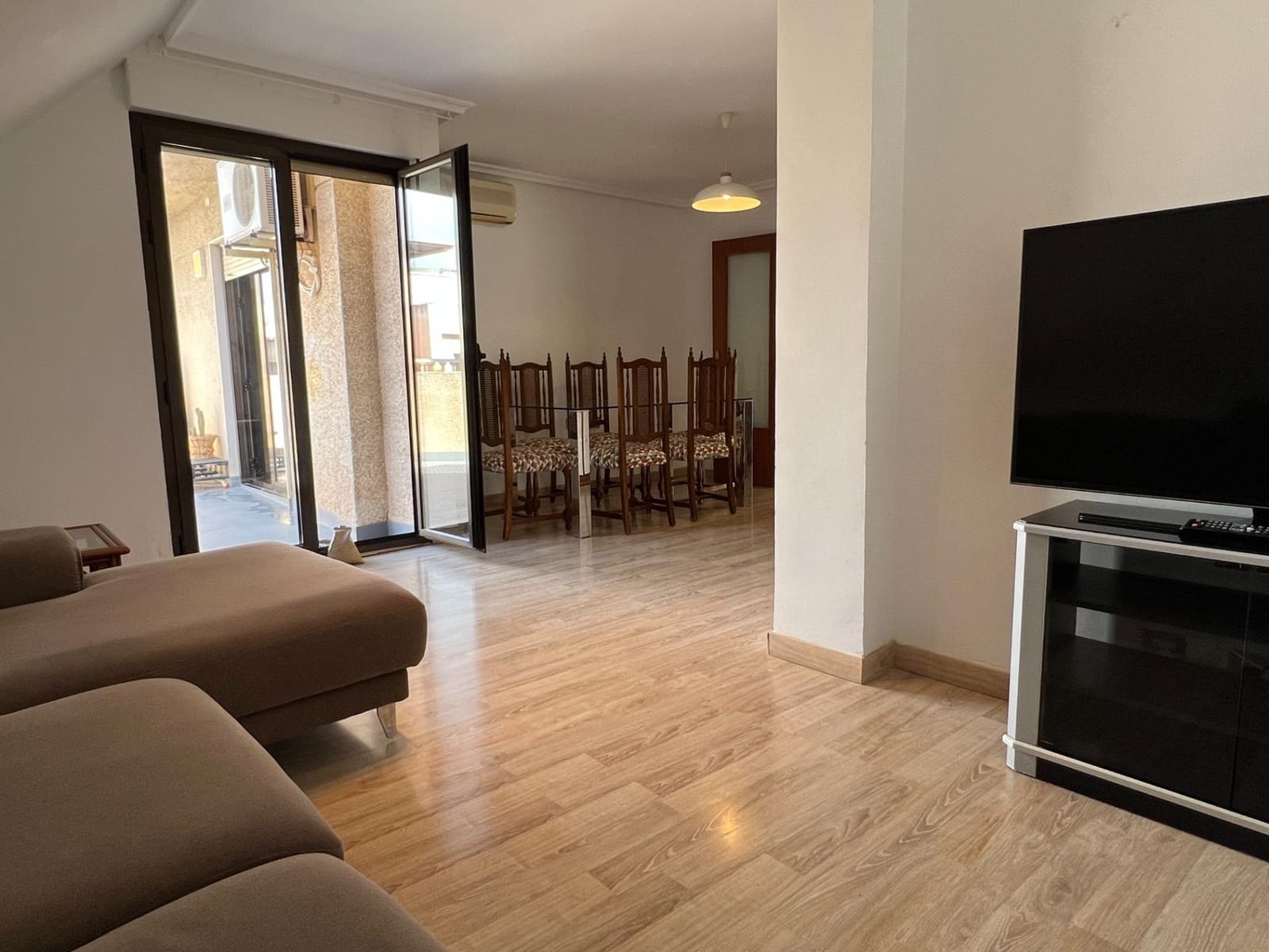 3 soverom Penthouse til leie i Elche / Elx - € 925 (Ref: 8672952)