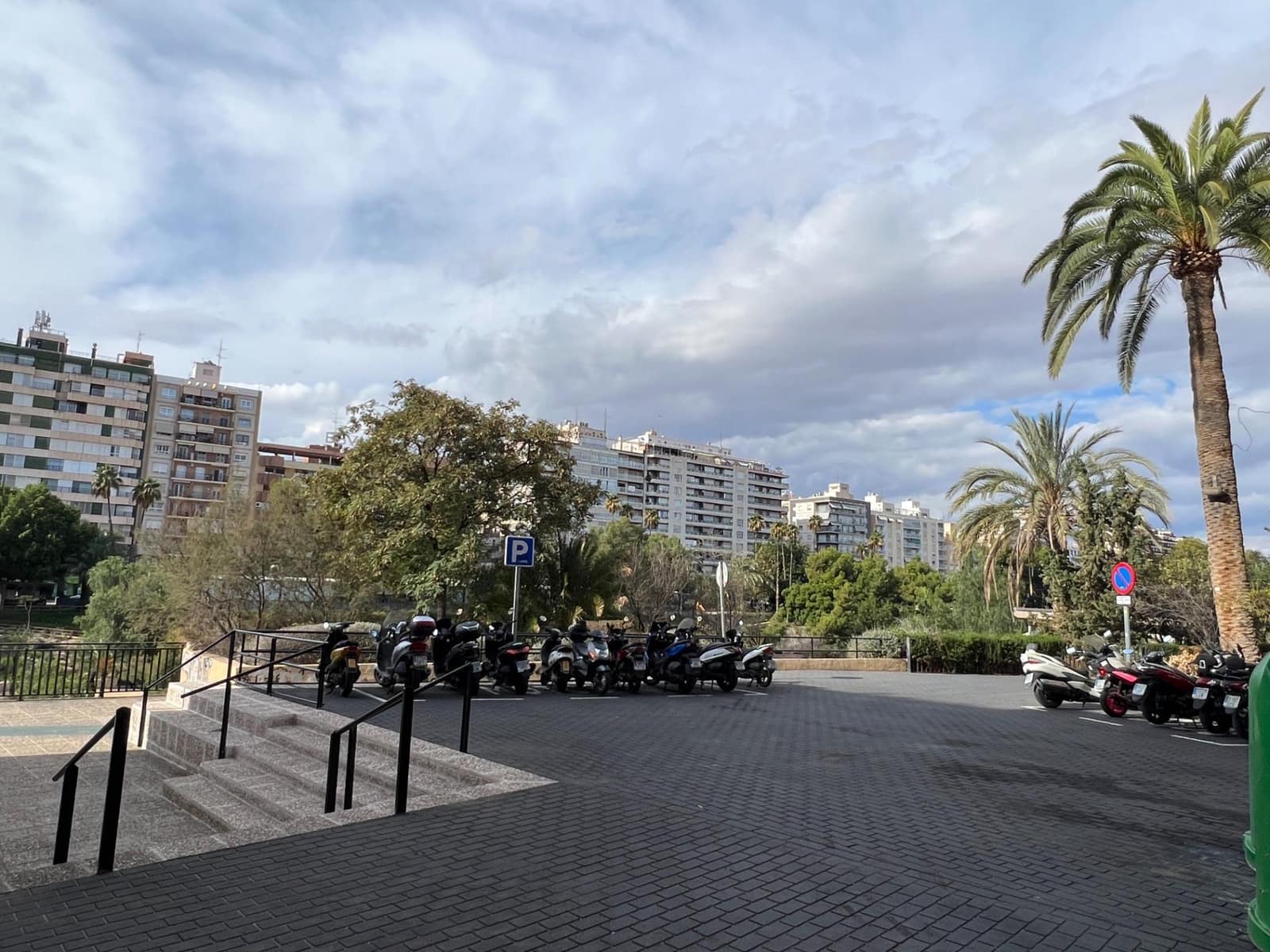 3 soverom Penthouse til leie i Elche / Elx - € 925 (Ref: 8672952)