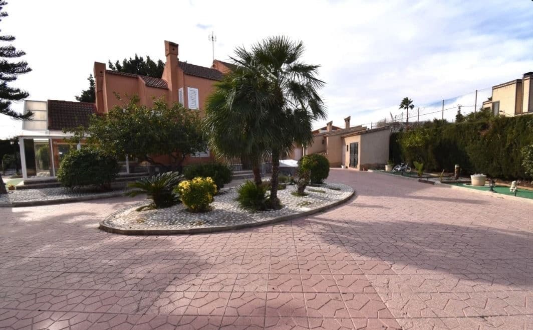 4 soveværelse Villa til salg i Elche / Elx med swimmingpool garage - € 479.900 (Ref: 8699847)