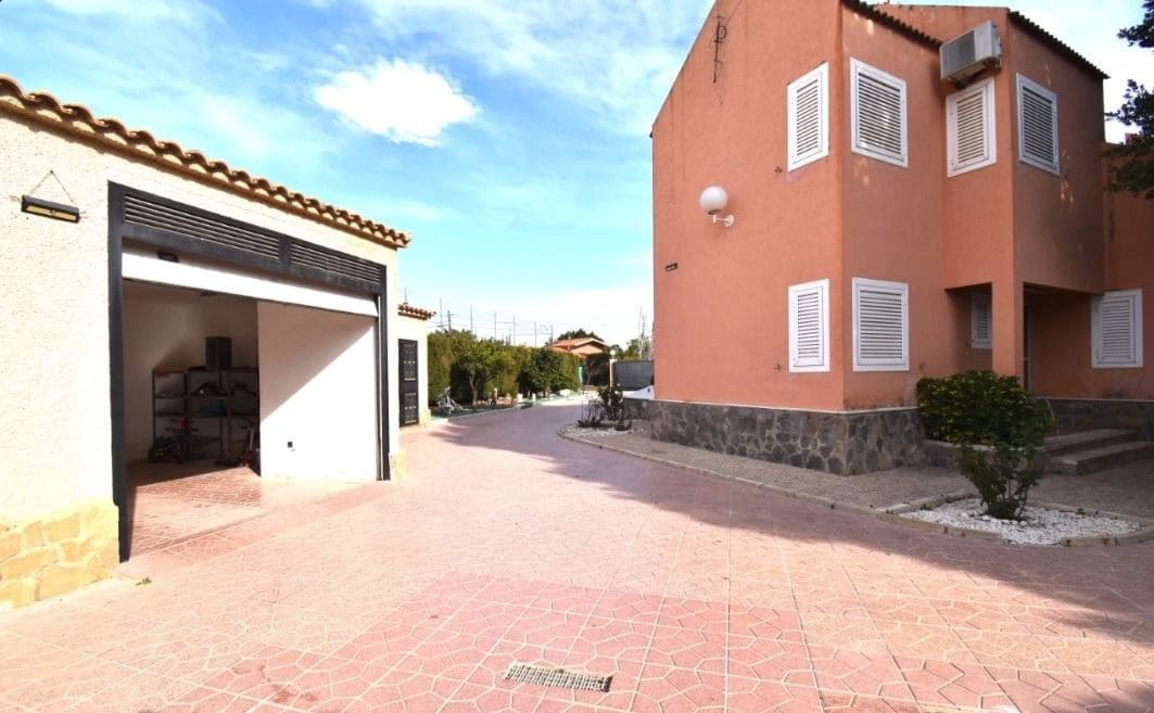 4 soveværelse Villa til salg i Elche / Elx med swimmingpool garage - € 479.900 (Ref: 8699847)