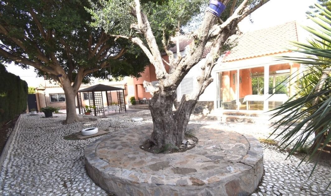 4 soveværelse Villa til salg i Elche / Elx med swimmingpool garage - € 479.900 (Ref: 8699847)