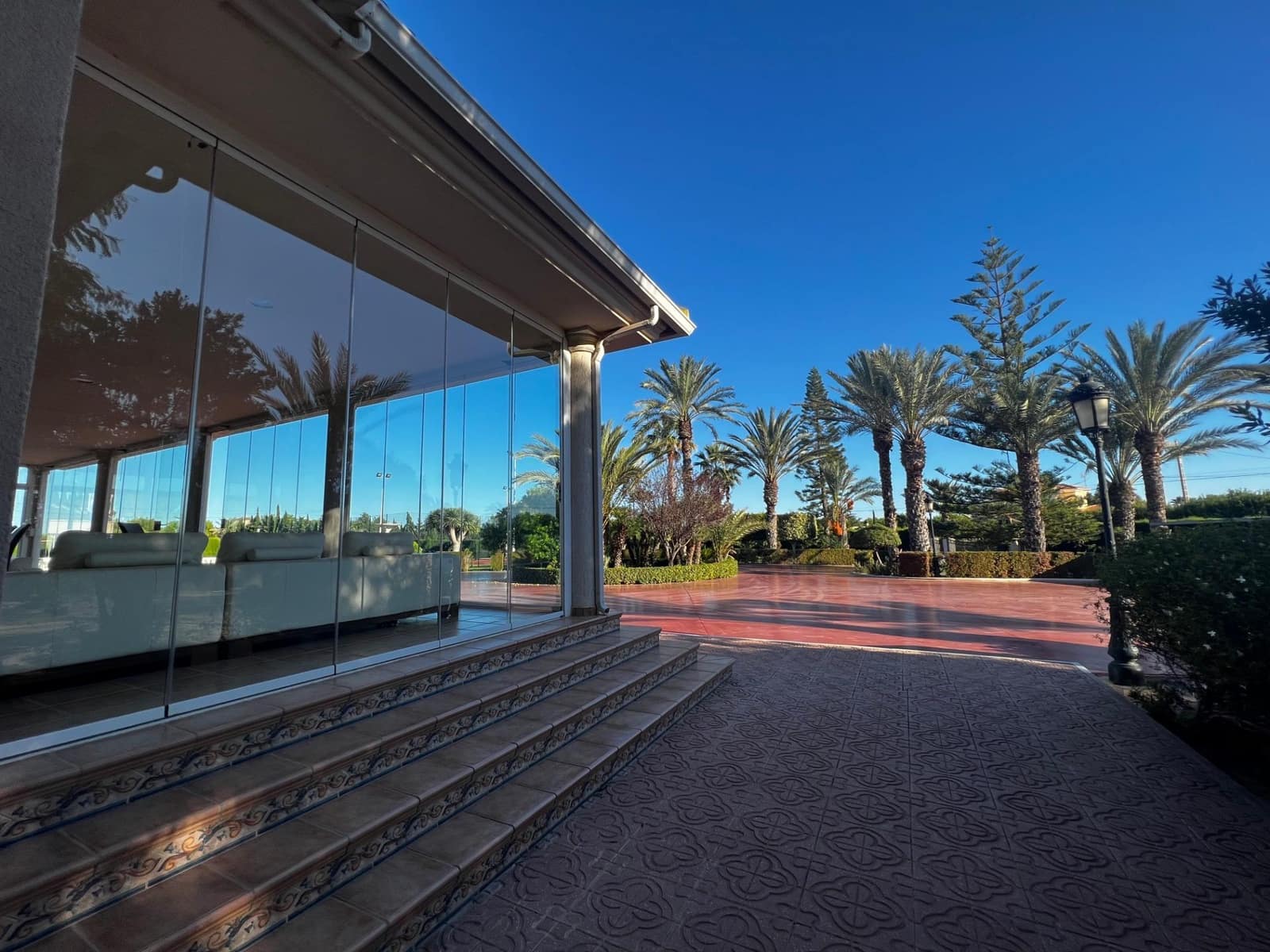 6 bedroom Villa for sale in Perleta with pool garage - € 950,000 (Ref: 8699853)