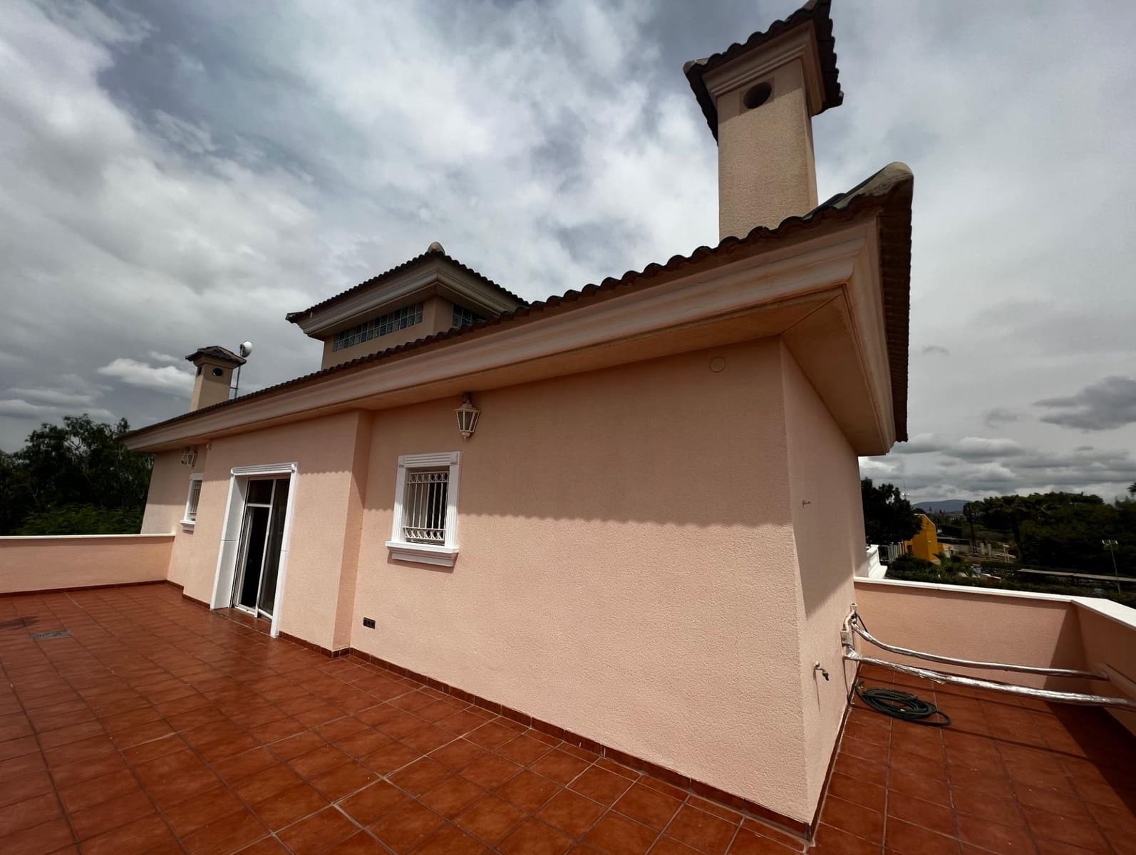 6 bedroom Villa for sale in Perleta with pool garage - € 950,000 (Ref: 8699853)