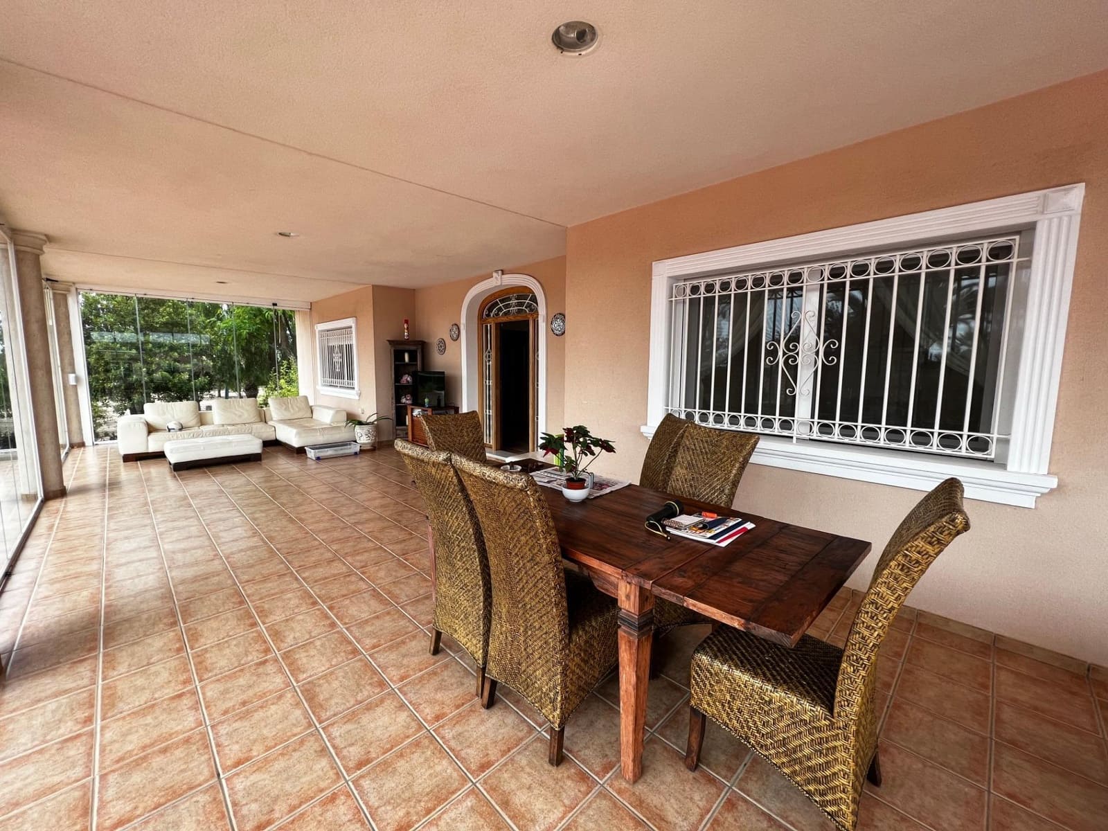 6 bedroom Villa for sale in Perleta with pool garage - € 950,000 (Ref: 8699853)