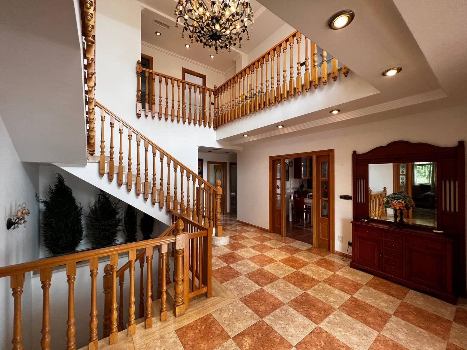 6 bedroom Villa for sale in Perleta with pool garage - € 950,000 (Ref: 8699853)