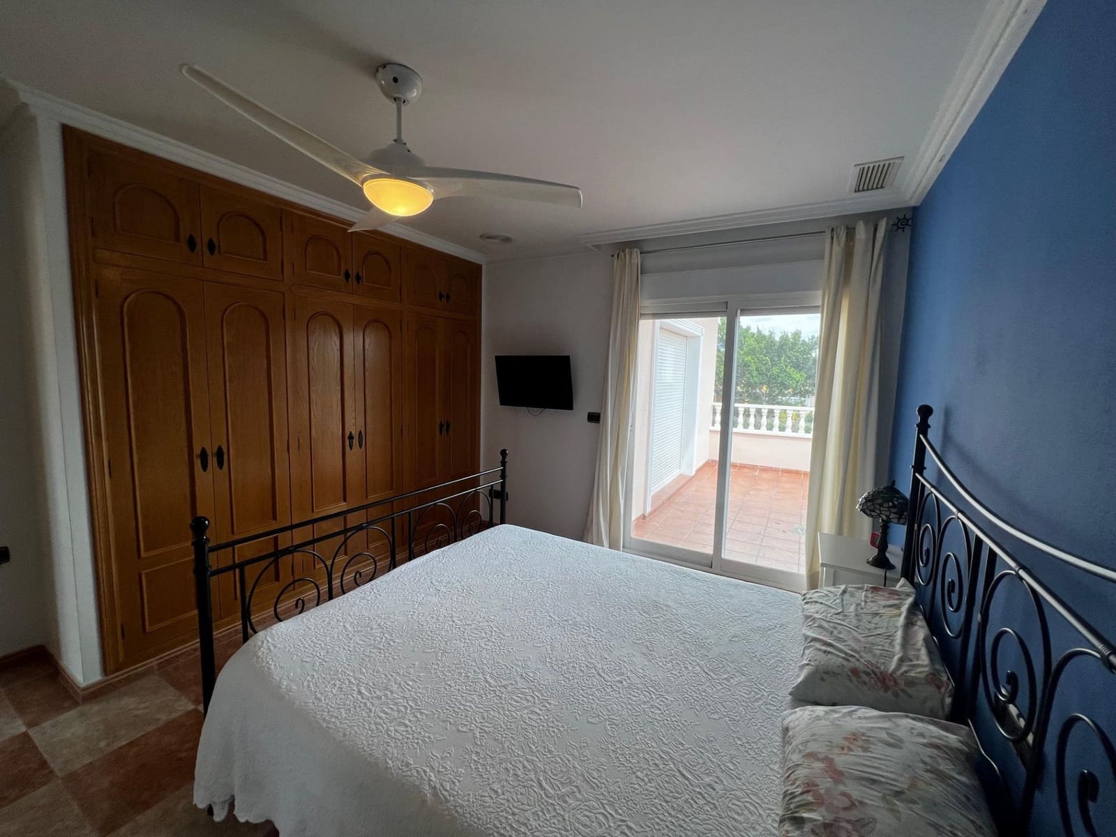 6 bedroom Villa for sale in Perleta with pool garage - € 950,000 (Ref: 8699853)