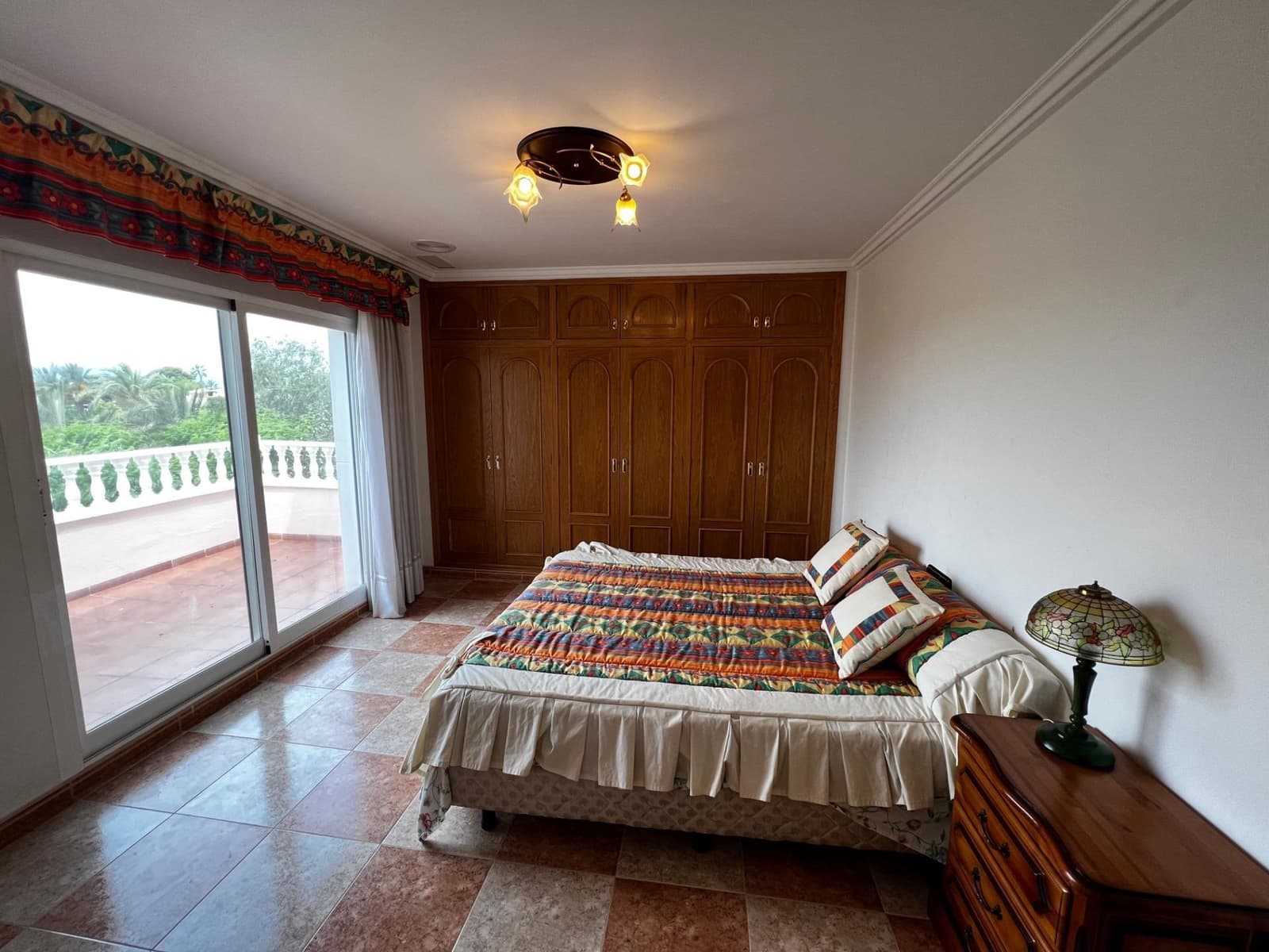 6 bedroom Villa for sale in Perleta with pool garage - € 950,000 (Ref: 8699853)