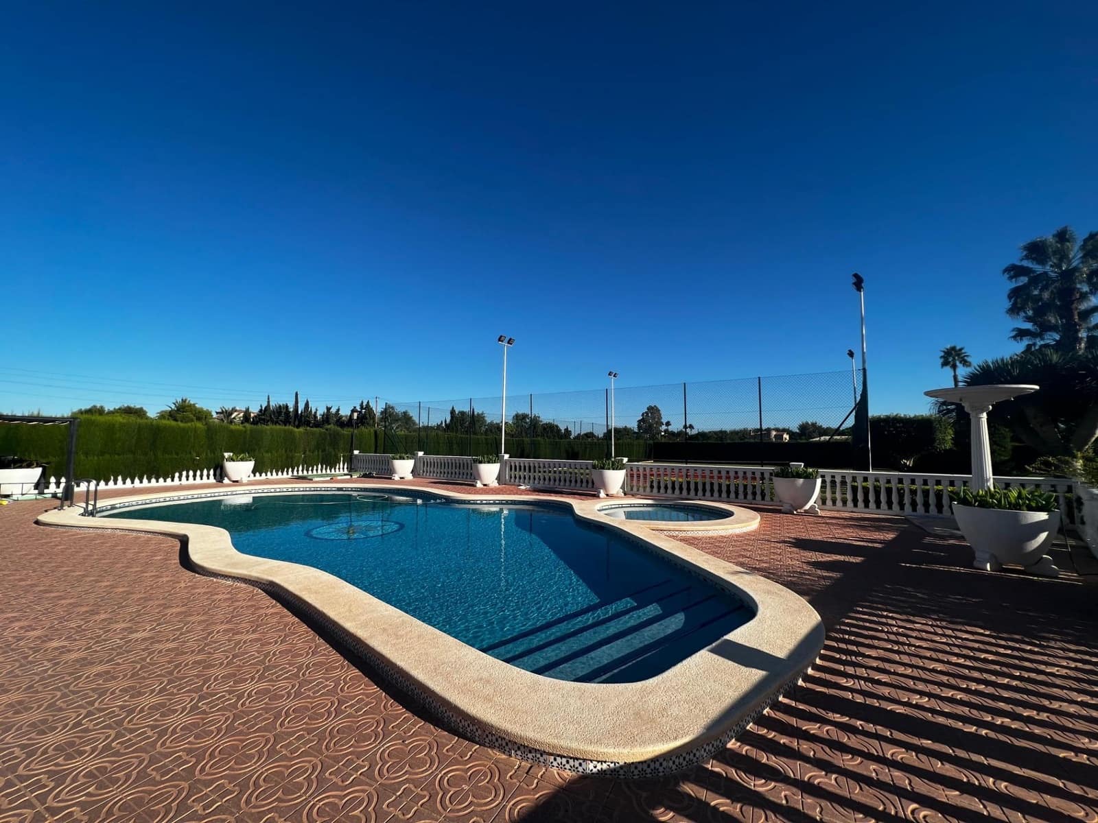 6 bedroom Villa for sale in Perleta with pool garage - € 950,000 (Ref: 8699853)