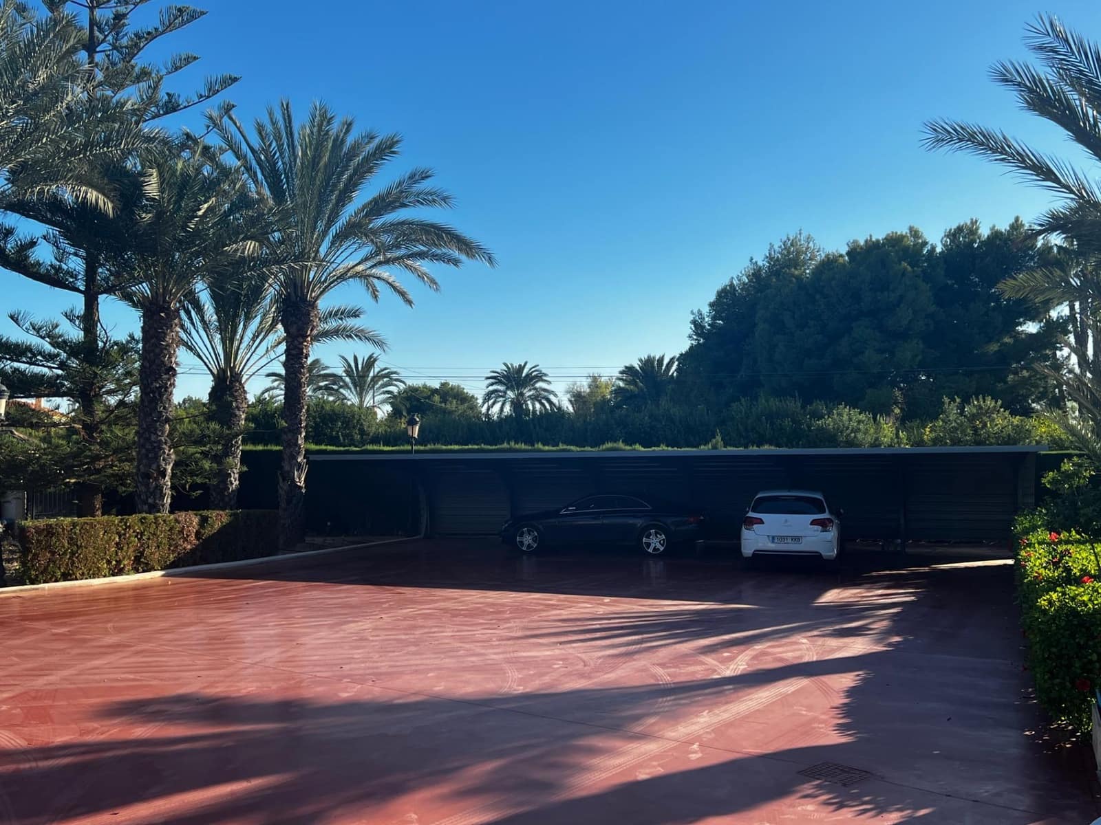 6 bedroom Villa for sale in Perleta with pool garage - € 950,000 (Ref: 8699853)