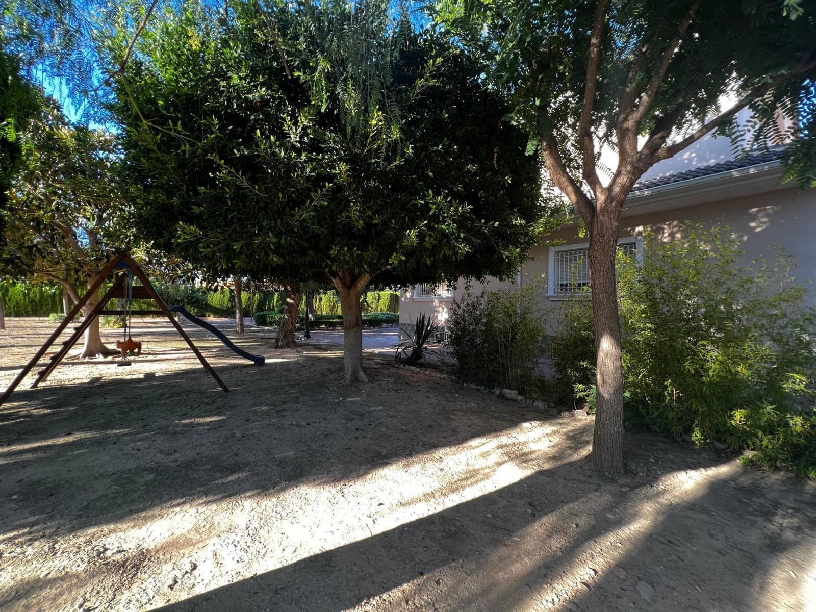 6 bedroom Villa for sale in Perleta with pool garage - € 950,000 (Ref: 8699853)