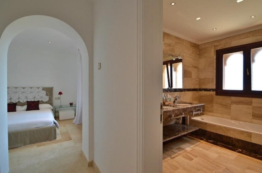 10 soverom Villa til salgs i Javea / Xabia med svømmebasseng garasje - € 7 850 000 (Ref: 8699859)